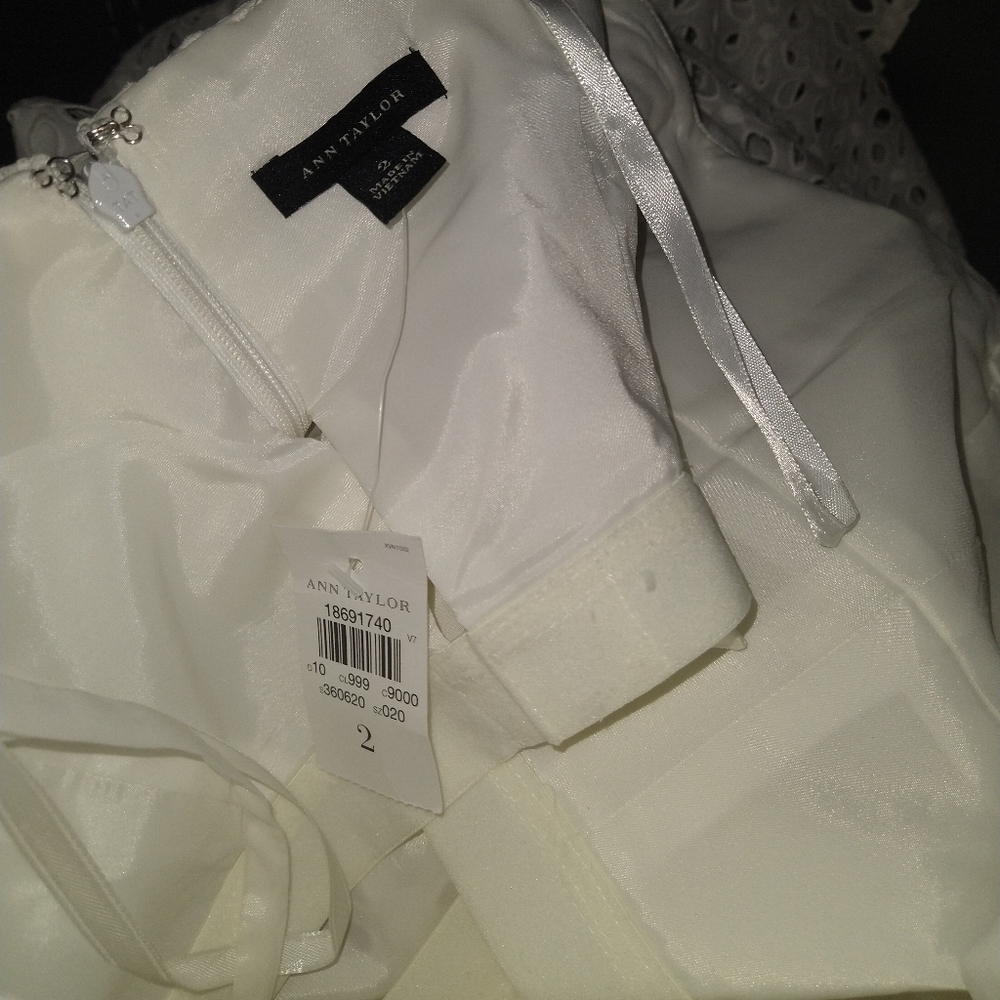 NWT ANN TAYLOR Strapless White Floral Eyelet Midi Dress - Picture 8 of 8